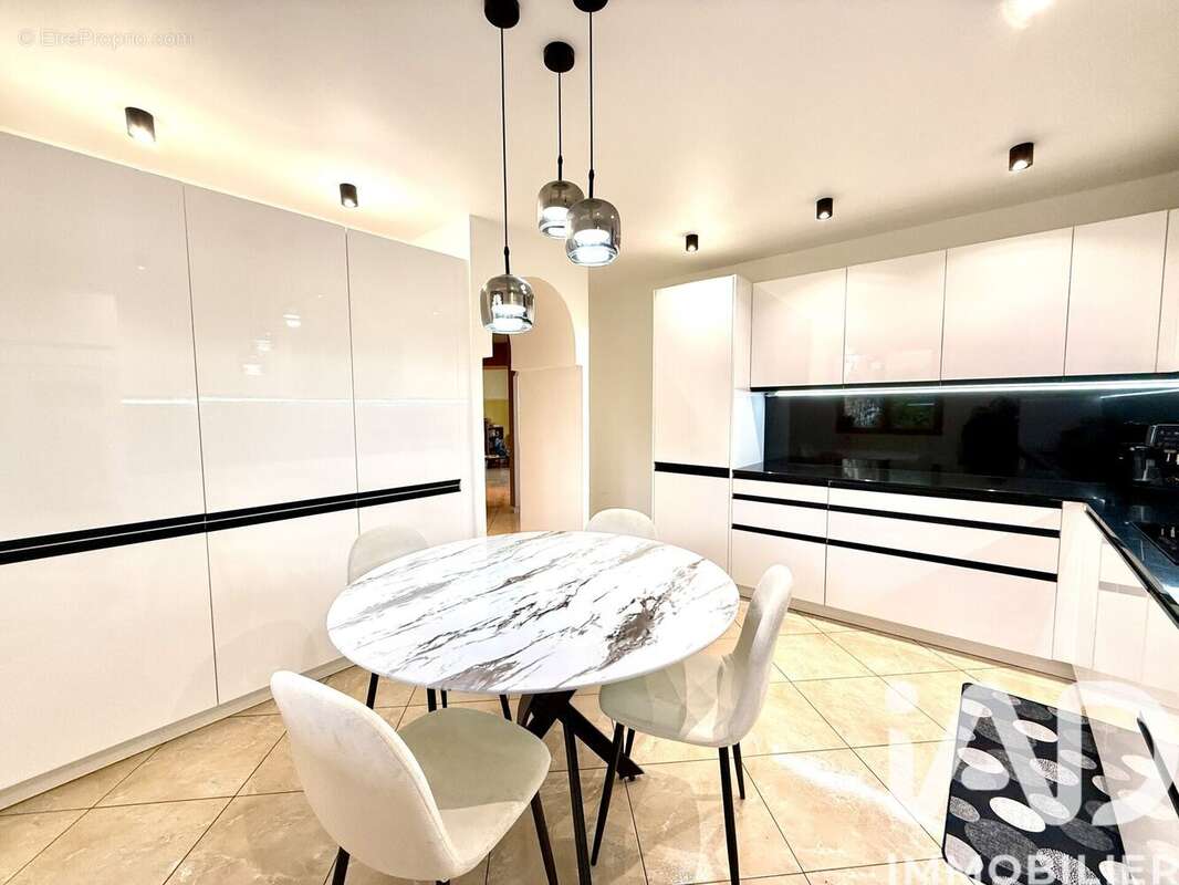 Photo 2 - Maison à VAUJOURS