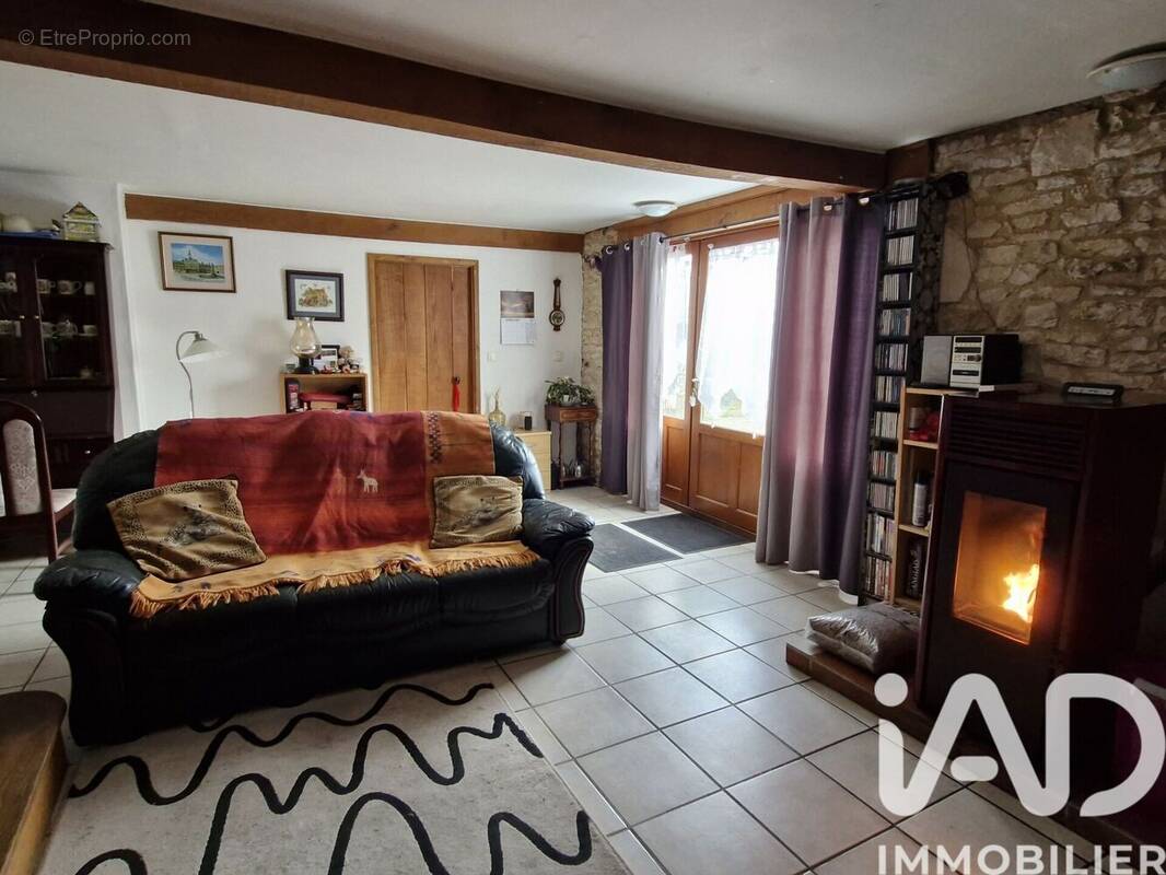 Photo 1 - Maison à BEAULIEU-SUR-SONNETTE