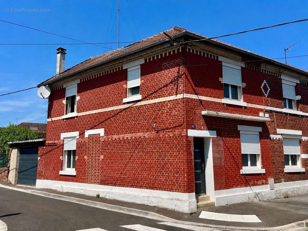 Maison à CHAUNY