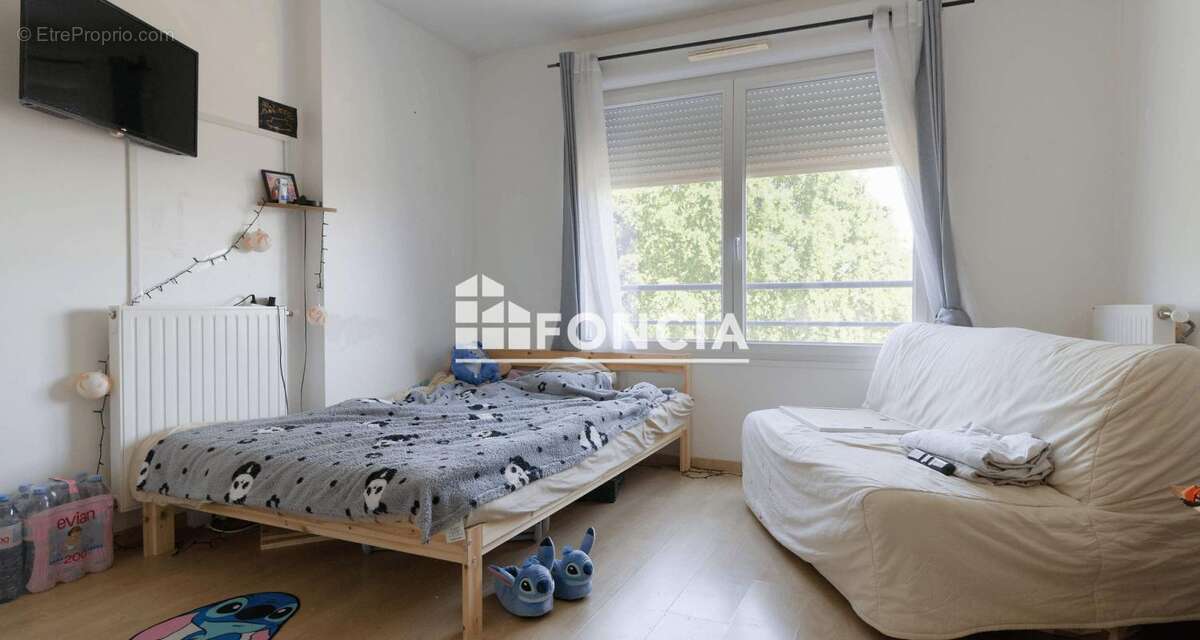 Appartement à FLEURY-MEROGIS