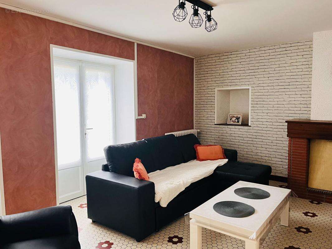 Maison 65 m²  avec 2 chambres + maisonnette à rénover - photo 5