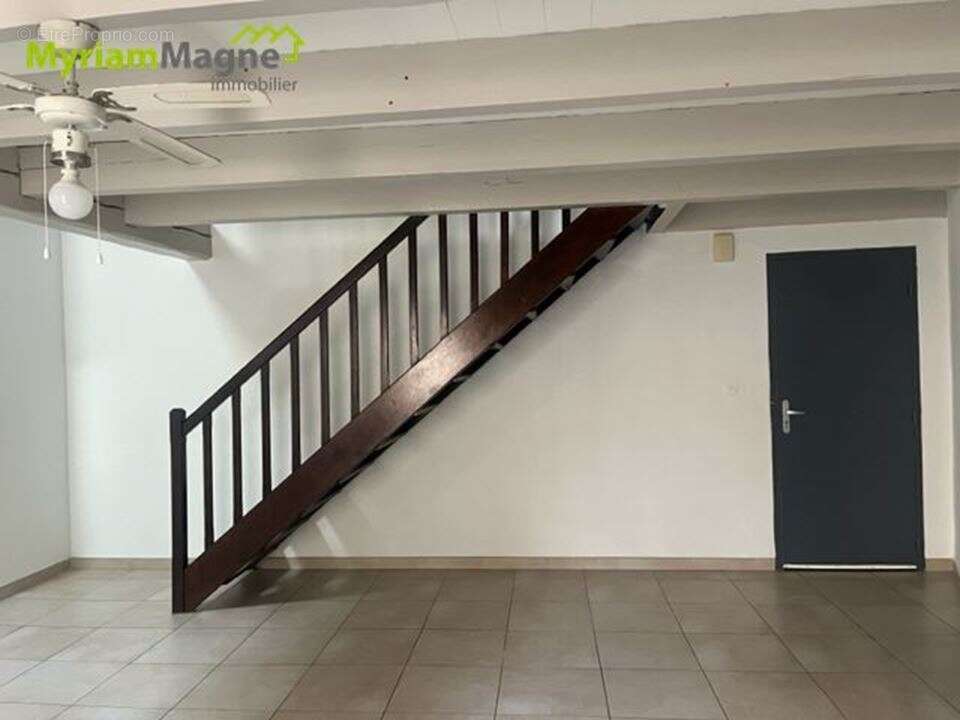 Appartement à COURSAN