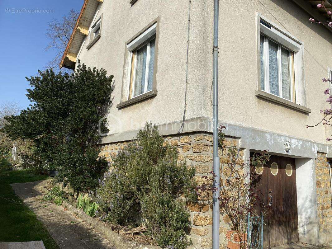 Maison à SAINTRY-SUR-SEINE