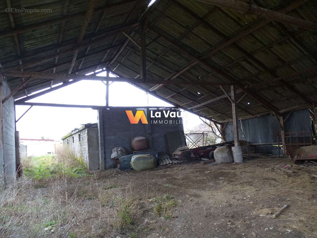 Terrain à VRONCOURT