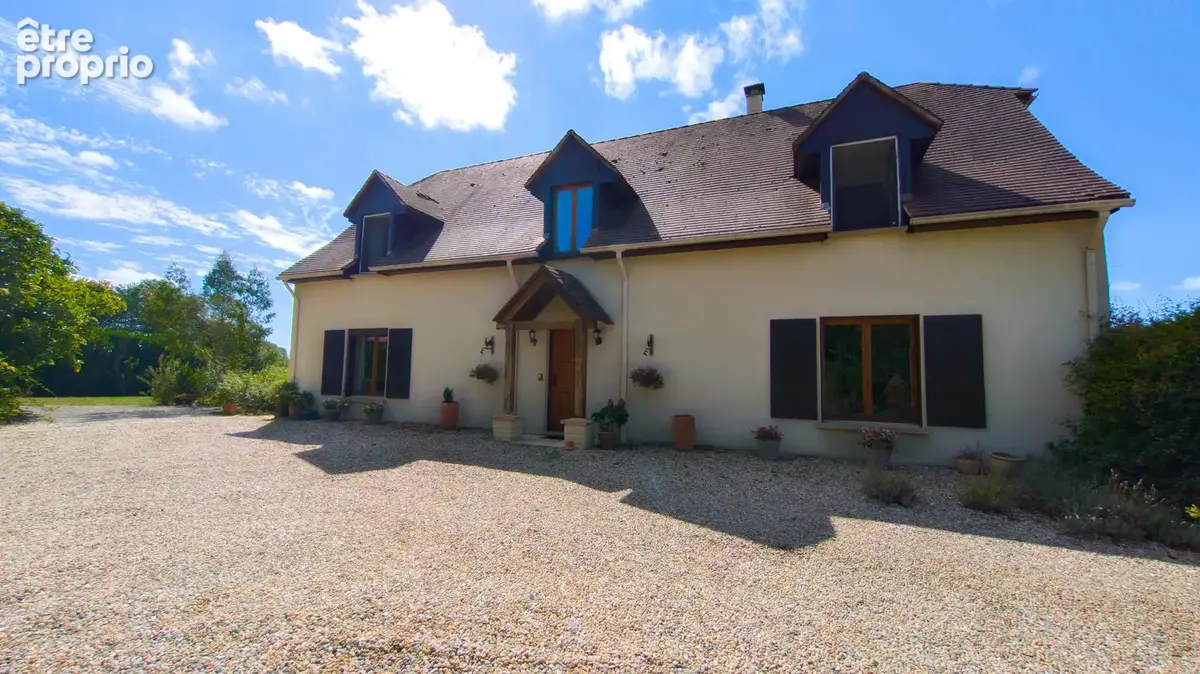 Photo Maison à Gourdon au prix de 350 000€