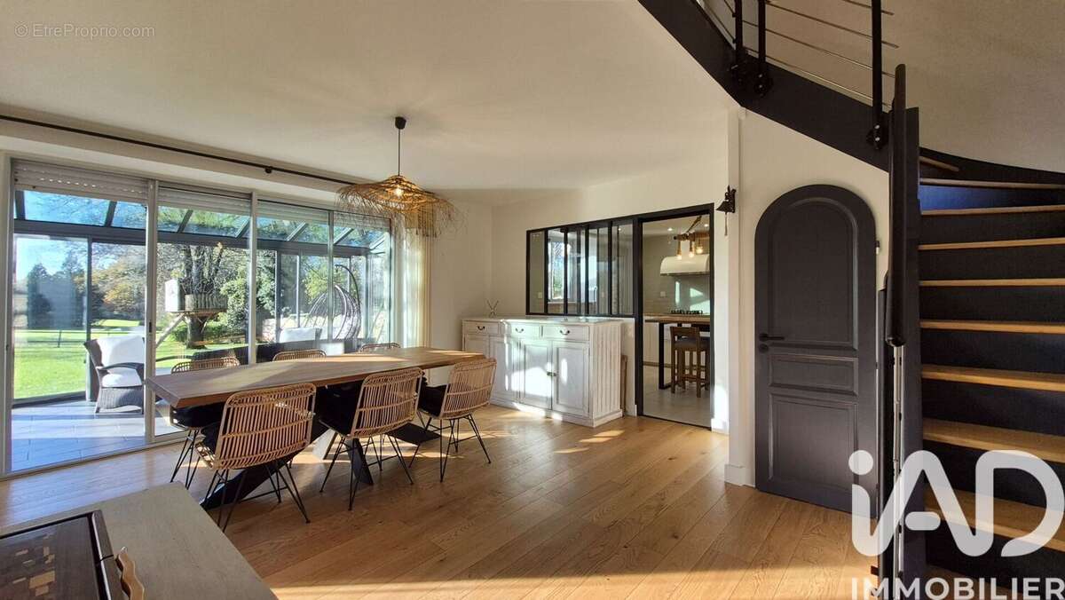 Photo 4 - Maison à SAINT-AVE