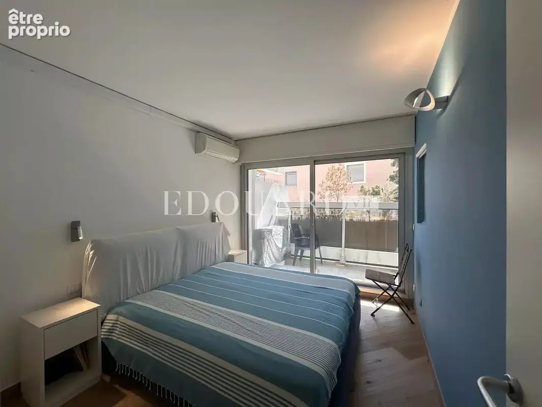 En exclusivité trois pièces en excellent état avec grande terrasse, vue mer et parking, face aux Sablettes - photo 7