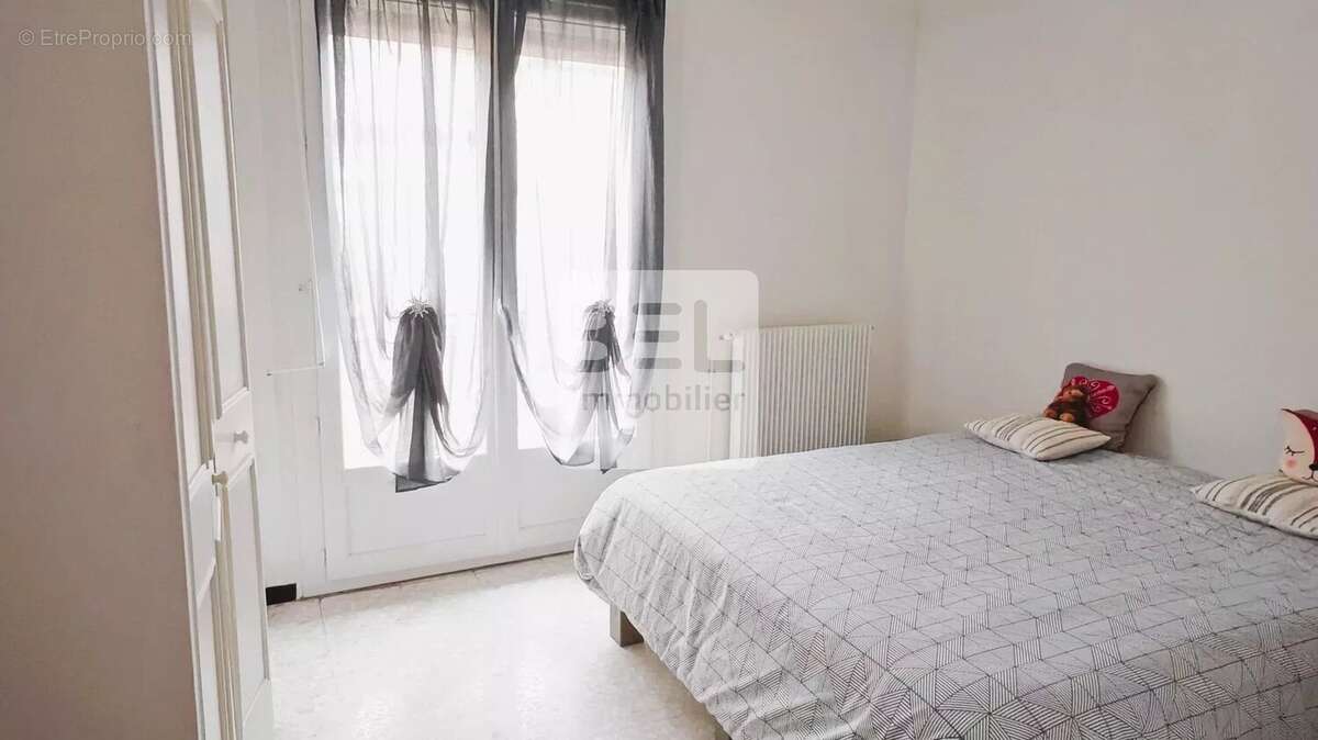 Maison à BAGNOLS-SUR-CEZE