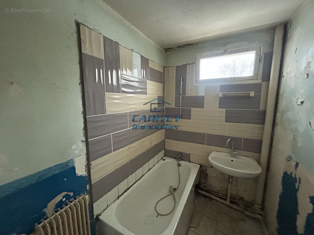 Appartement à LUXEUIL-LES-BAINS