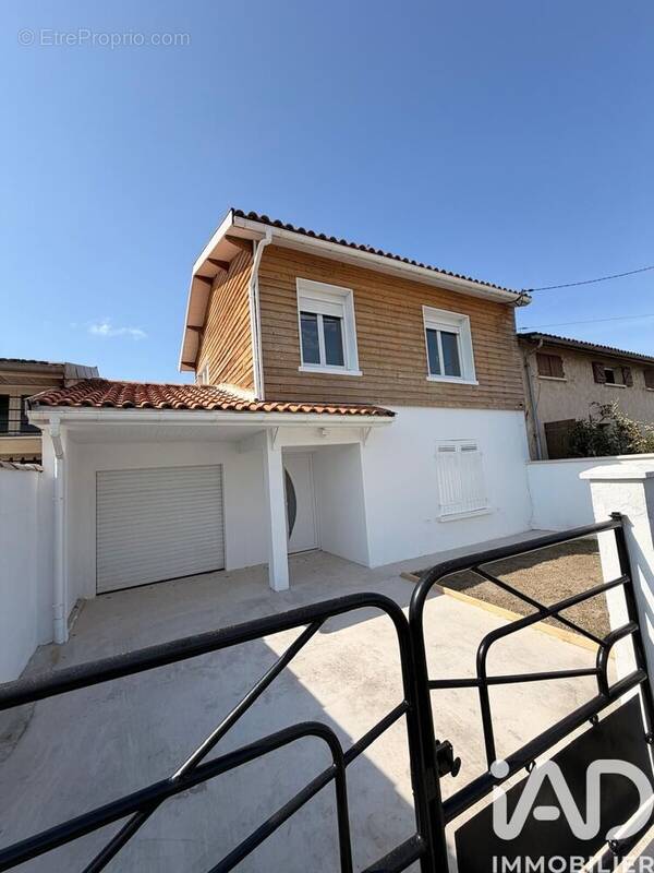 Photo 1 - Maison à CENON