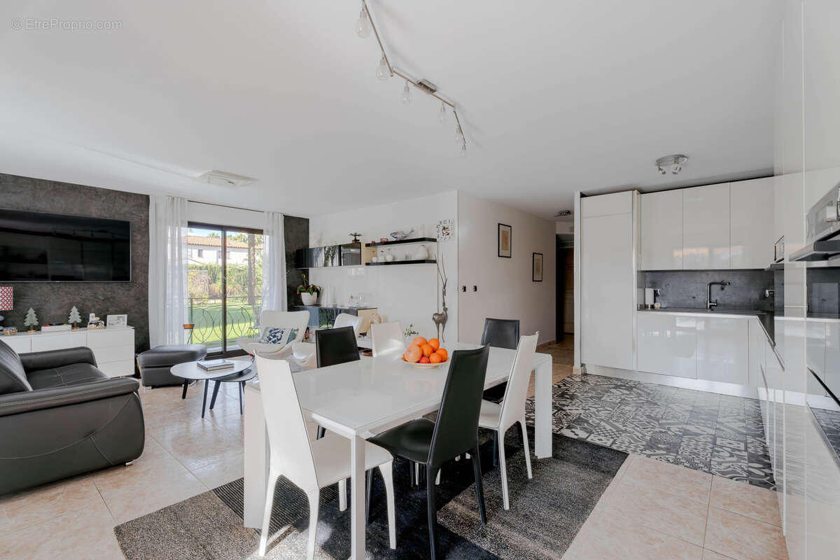 Appartement à HYERES