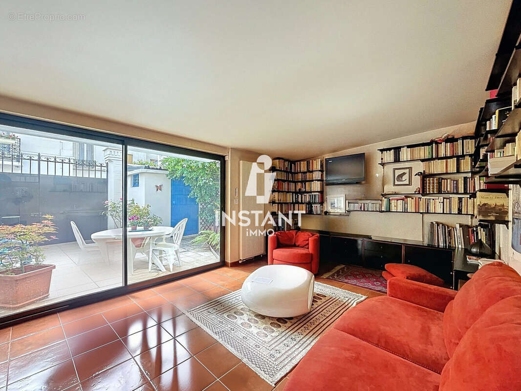 Maison à CHARENTON-LE-PONT