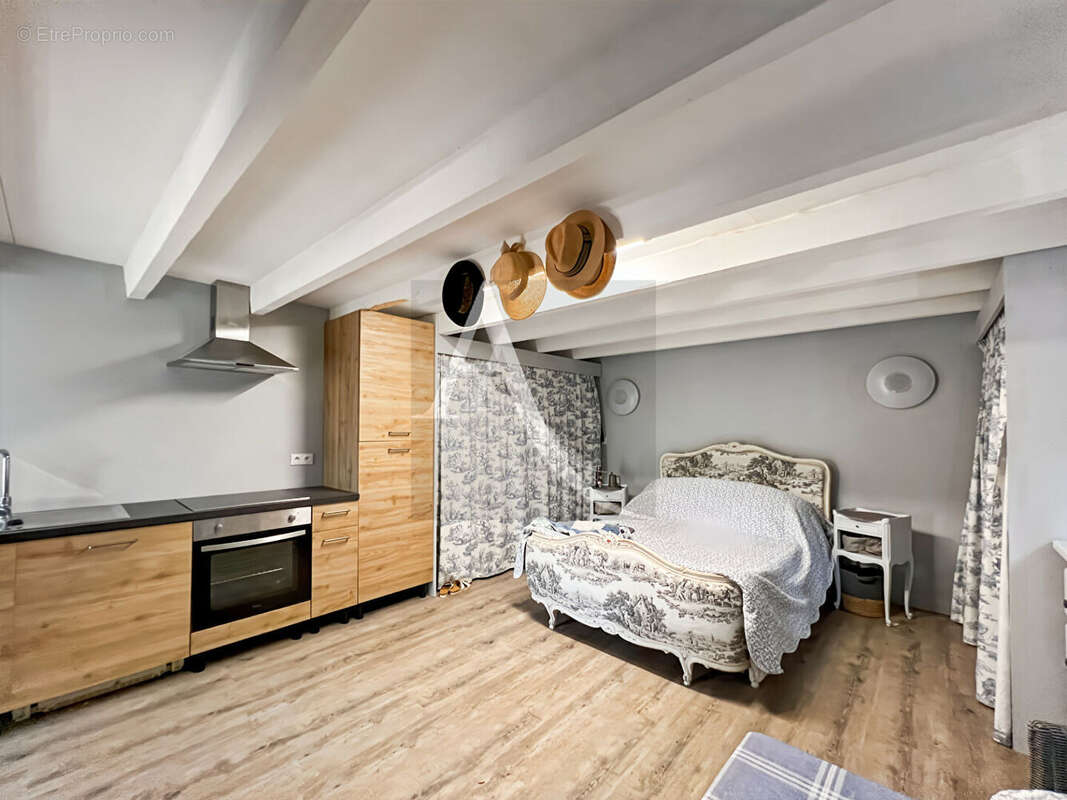 Maison à SAINT-VITE