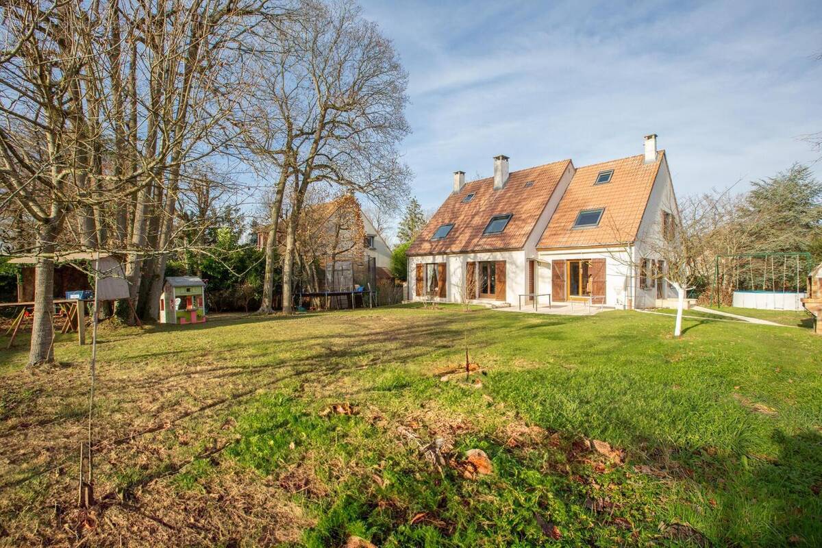 Photo 1 - Maison à LE MESNIL-SAINT-DENIS