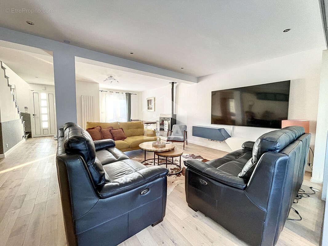 Maison à CHAUMONTEL