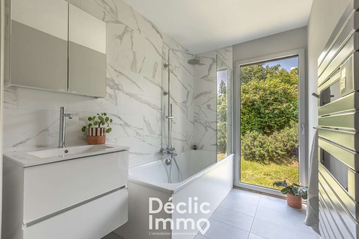 Maison à CARIGNAN-DE-BORDEAUX