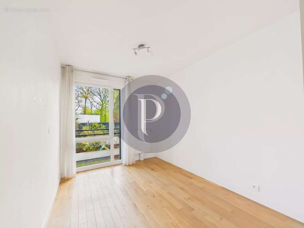 Appartement à LE PLESSIS-ROBINSON