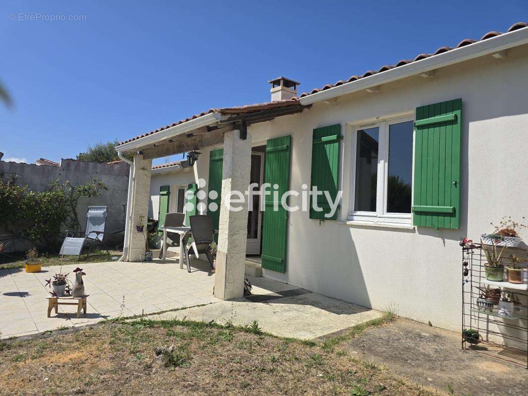 Maison à LA FLOTTE