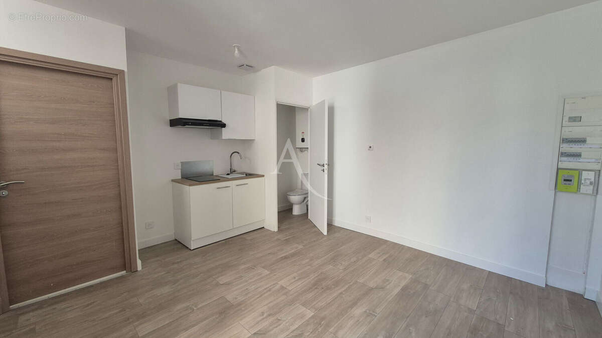 Appartement, Centre ville de Saint Jean D'Angély. - photo 3