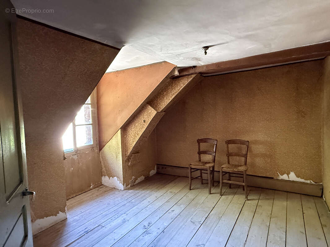 Maison à LAGUEPIE