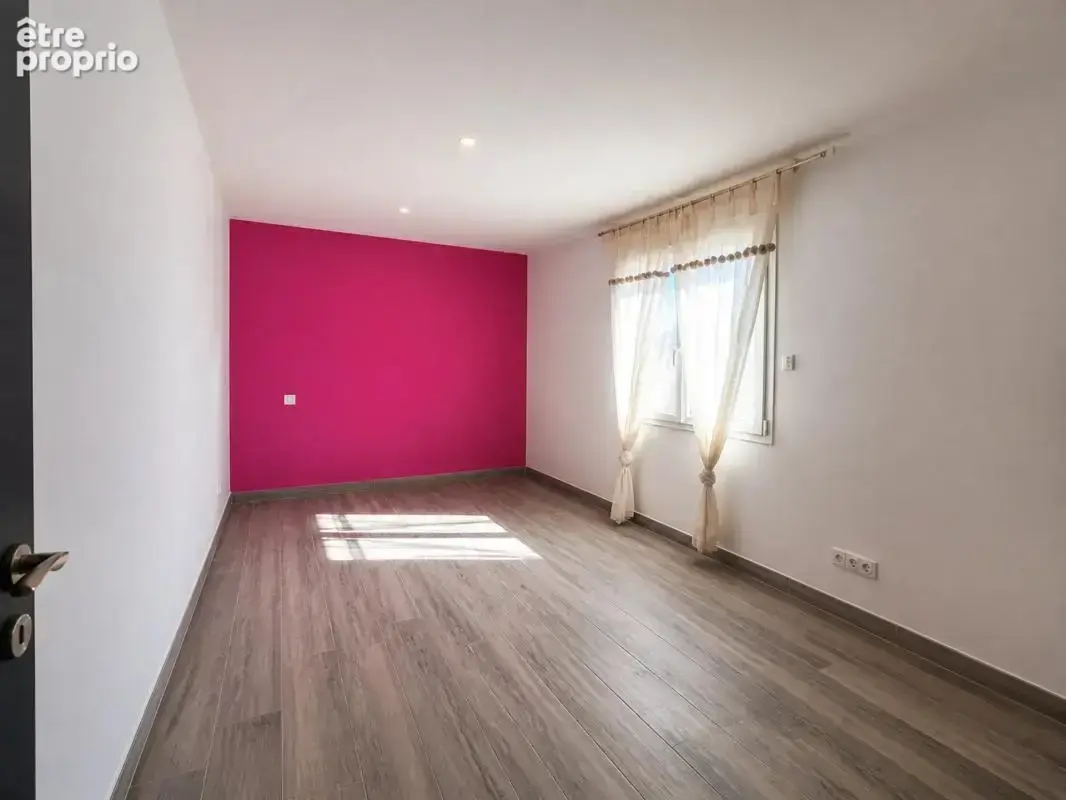 Maison de 5 pièces de 137 m² à Mantes-la-Jolie - photo 8