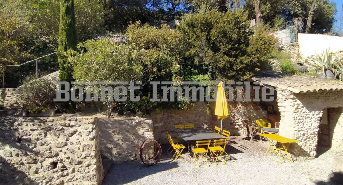 Appartement à NYONS