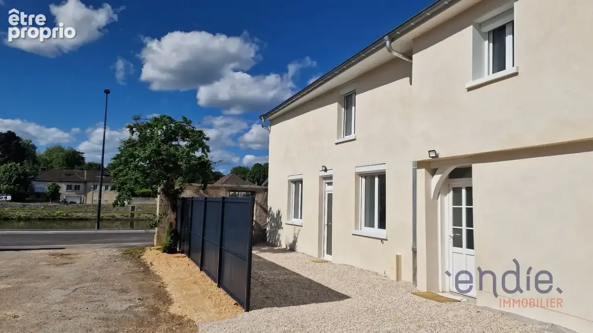 Appartement à GRAY