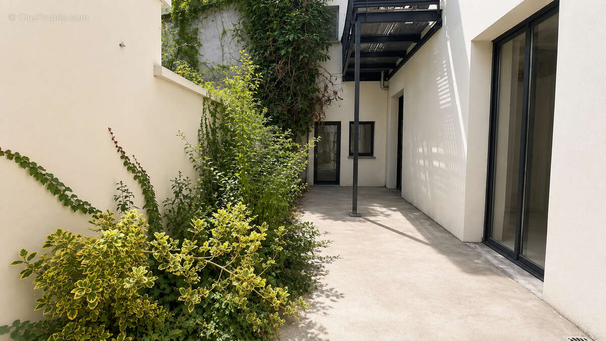 Local Commercial - 476m2 - Saint-Cyprien - photo 3