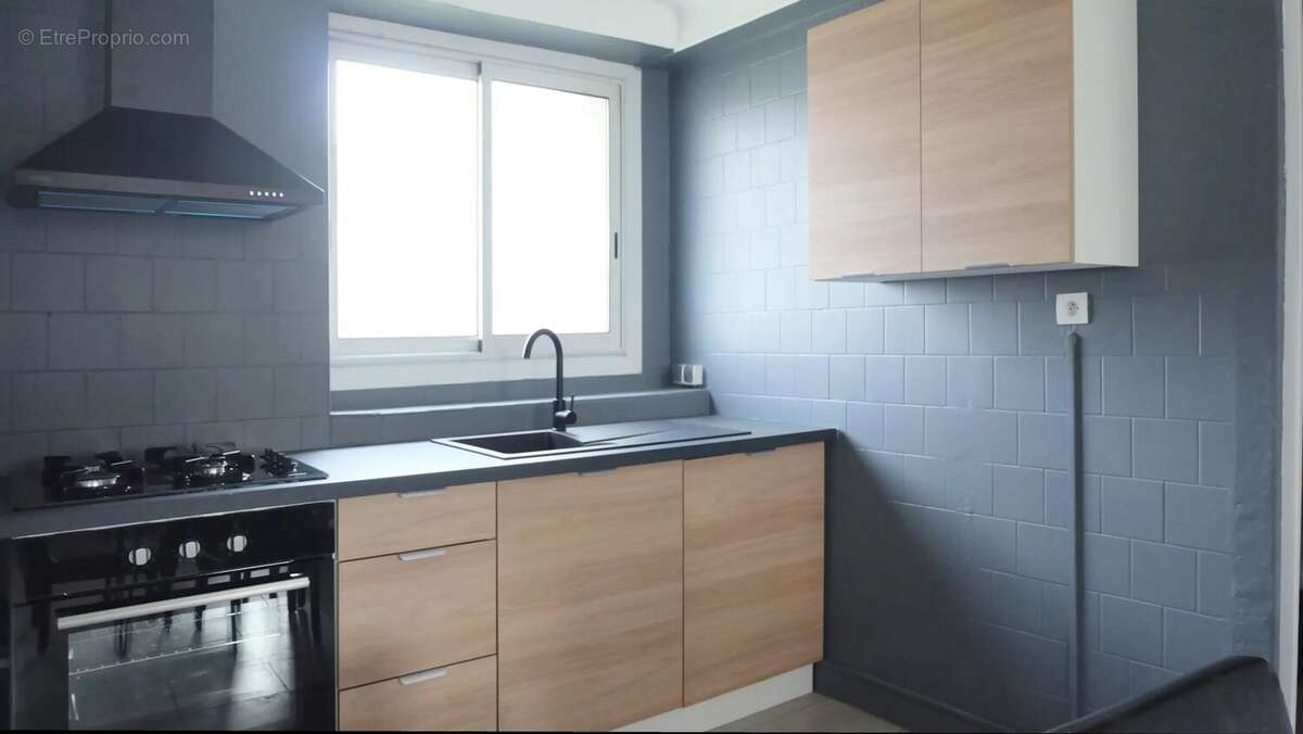 Appartement à MARSEILLE-3E