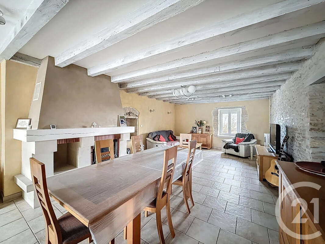 Maison à RUFFEY-LES-ECHIREY