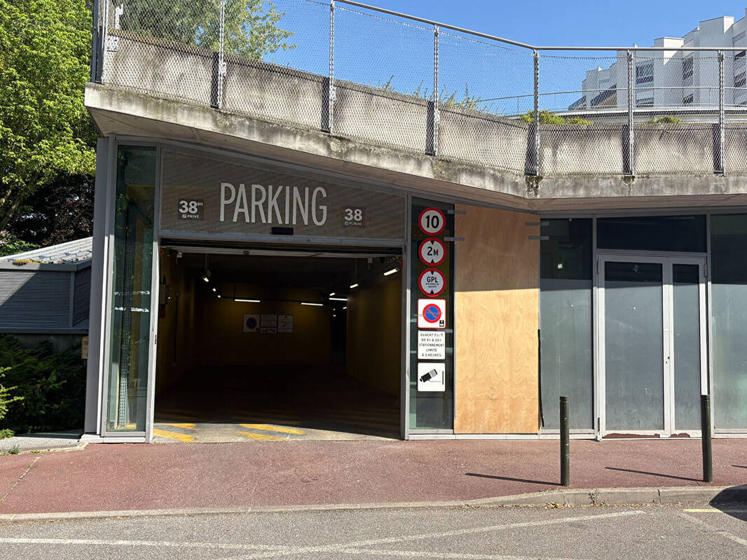 Parking à SAINT-GERMAIN-EN-LAYE