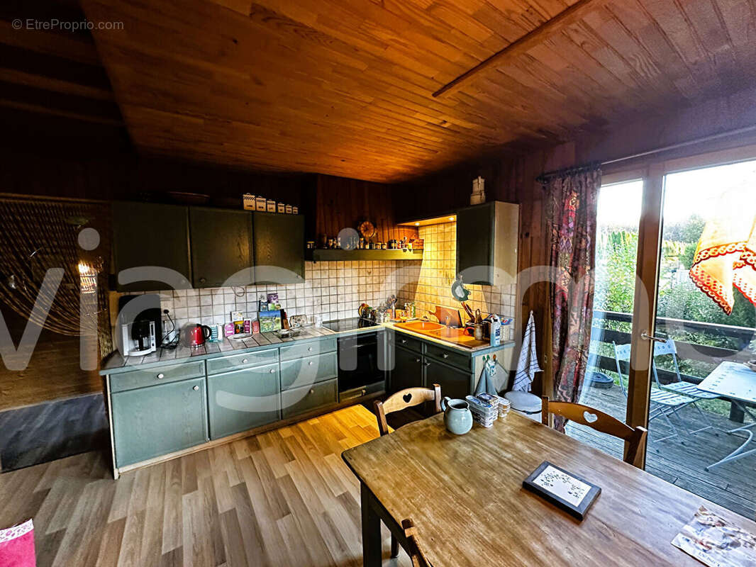 Maison à PLANCHER-BAS