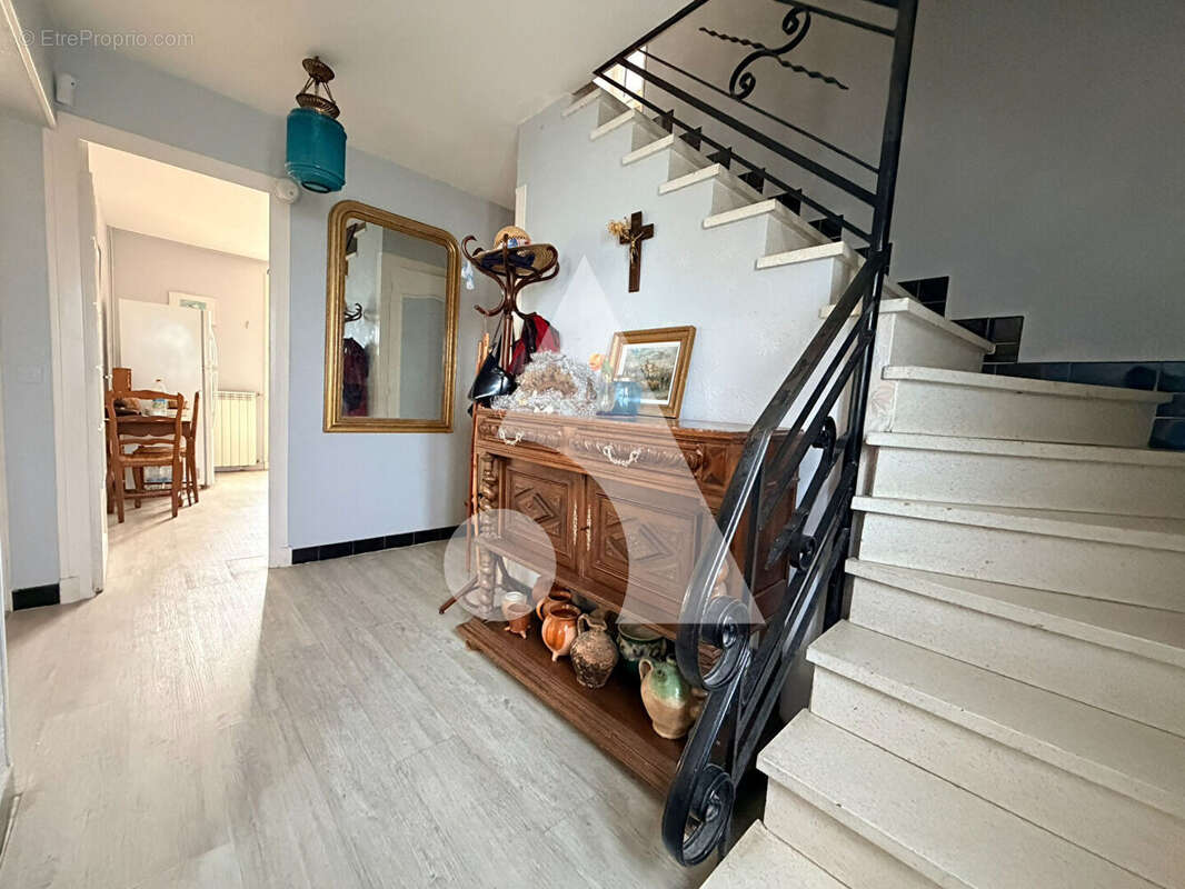 Maison à MARENNES