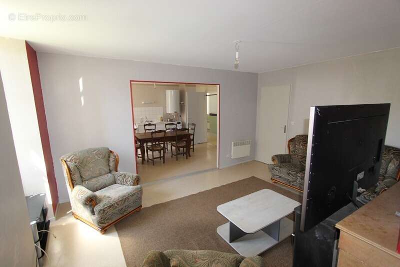 Maison à VEUVEY-SUR-OUCHE