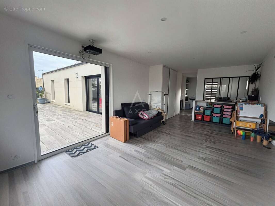 Maison à SAINTE-CECILE