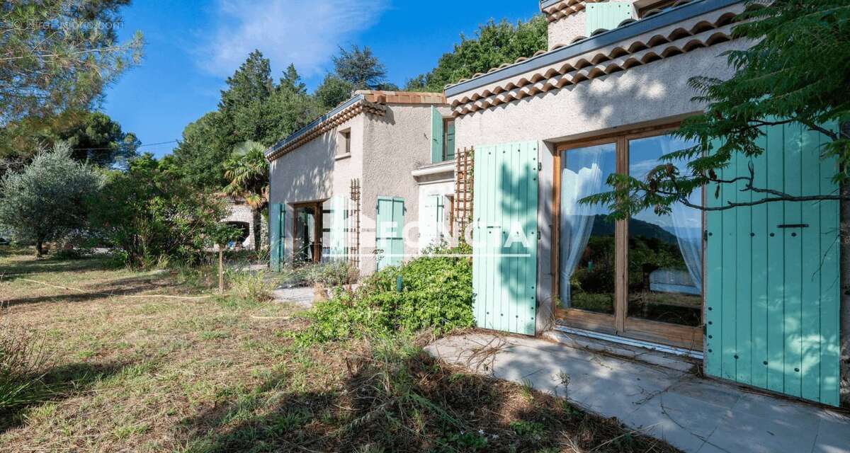 Saint-Jean-de-Muzols, très belle maison d'architecte d'environ 175 m2 avec une vue magnifique - photo 7