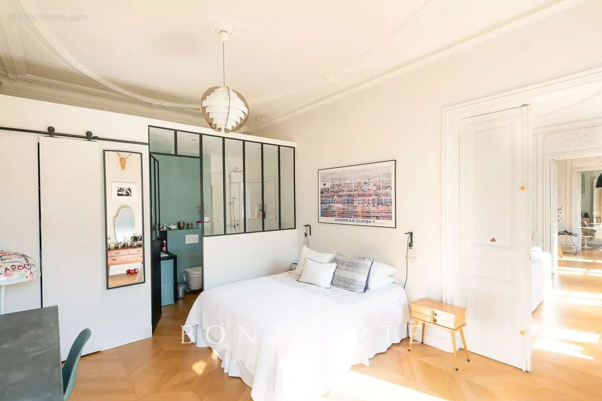 Appartement à PARIS-10E