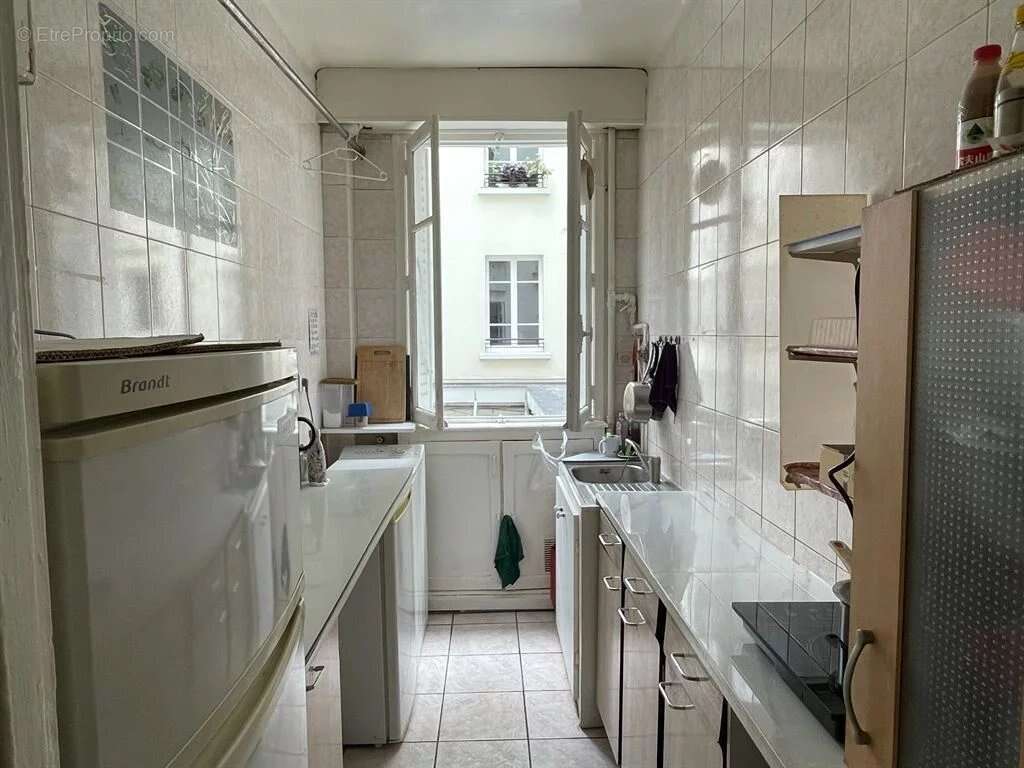 Appartement à PARIS-10E