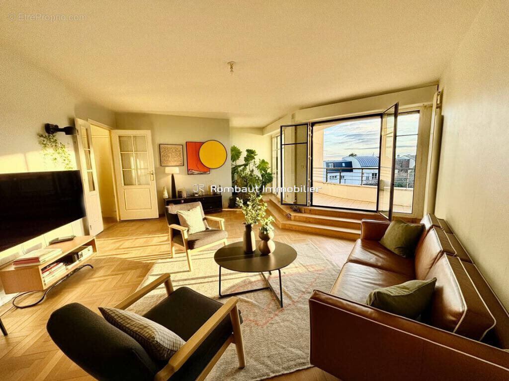 Appartement à SURESNES
