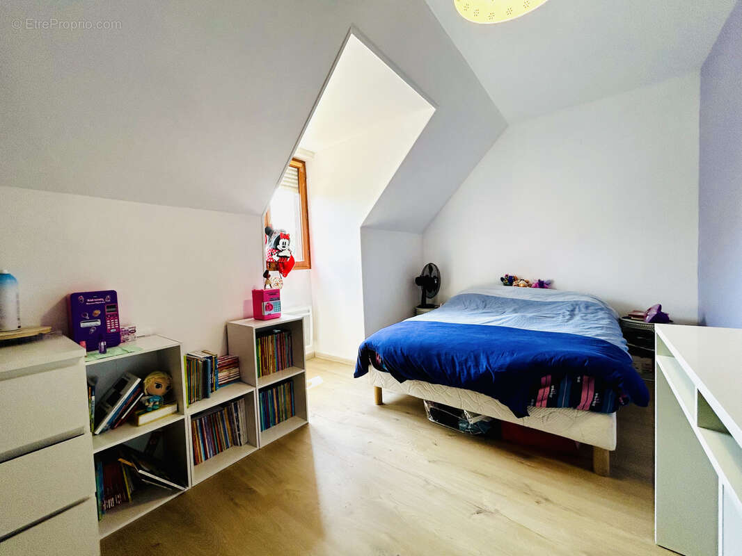 Maison à CRECY-LA-CHAPELLE