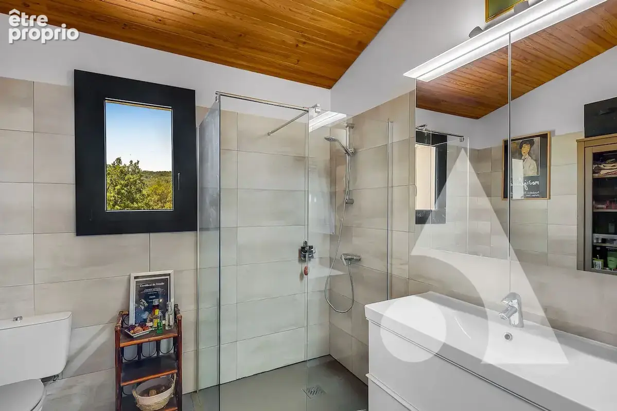 Salernes  Propriété de charme avec piscine au coeur de près de 2 hectares - photo 17