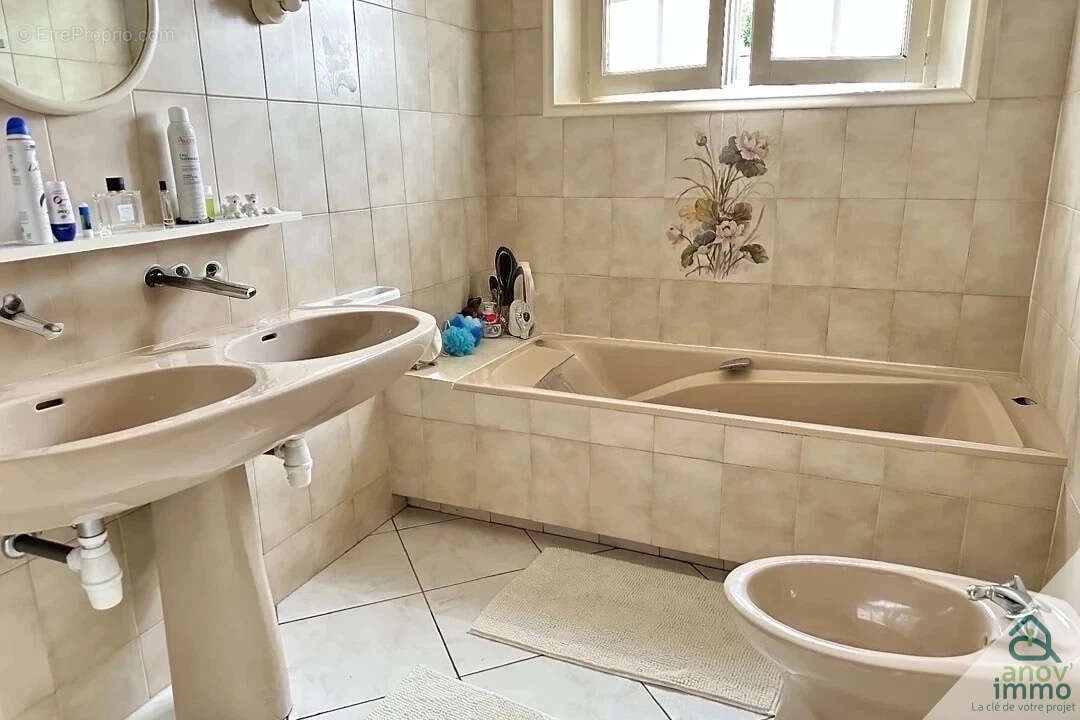 Maison à SAINT-PIERRE-DE-CHANDIEU