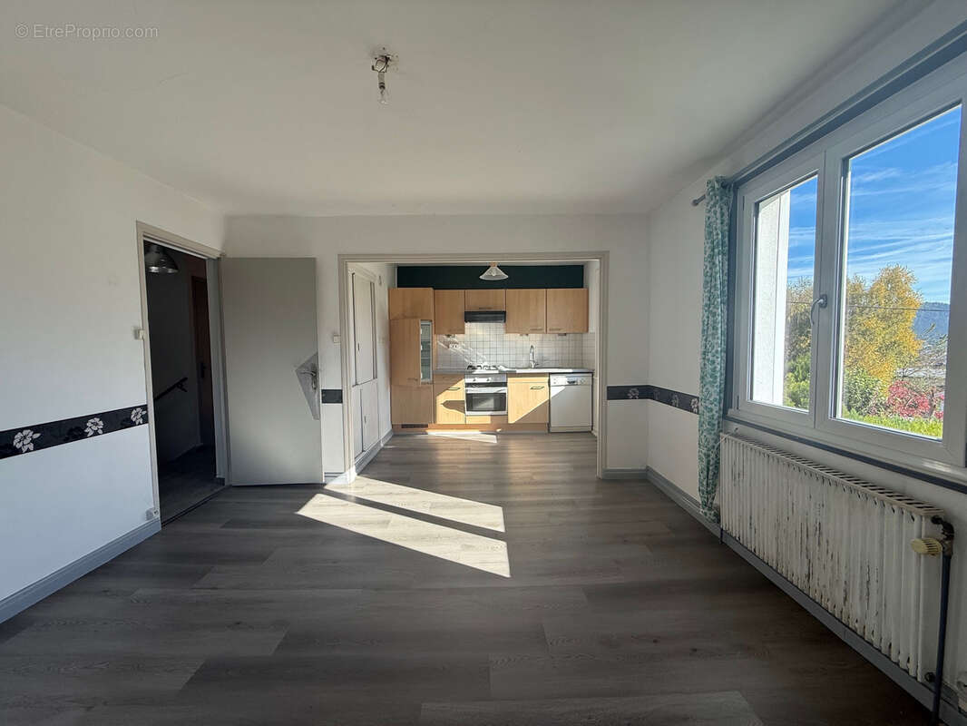 Maison à REMIREMONT