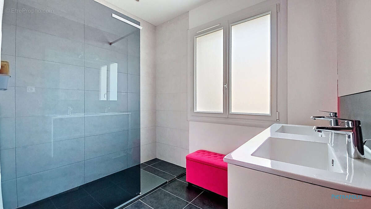 Maison à REVENTIN-VAUGRIS