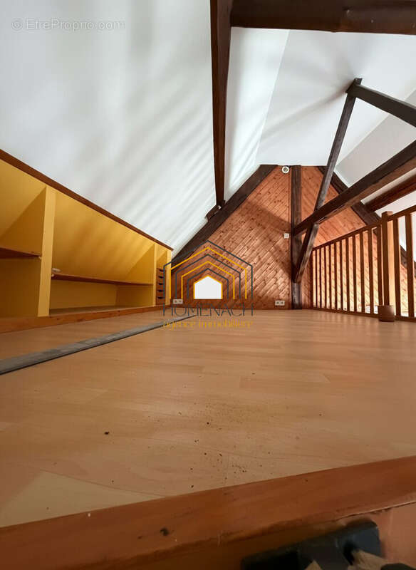 Appartement à LA TOUR-DU-PIN