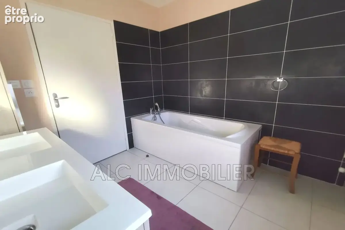 Maison 4 pièces 119 m² à vendre à Alencon (61000) - photo 7