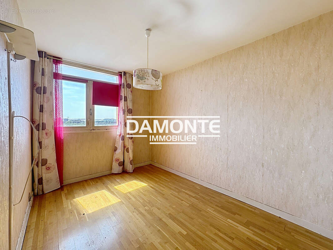 Appartement T4 - 85.17m2 - TROYES GARAGE BX - photo 8