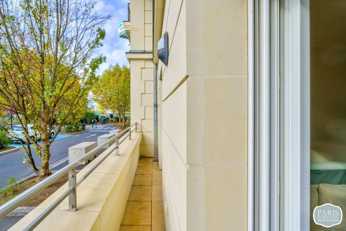 Appartement à LA GARENNE-COLOMBES