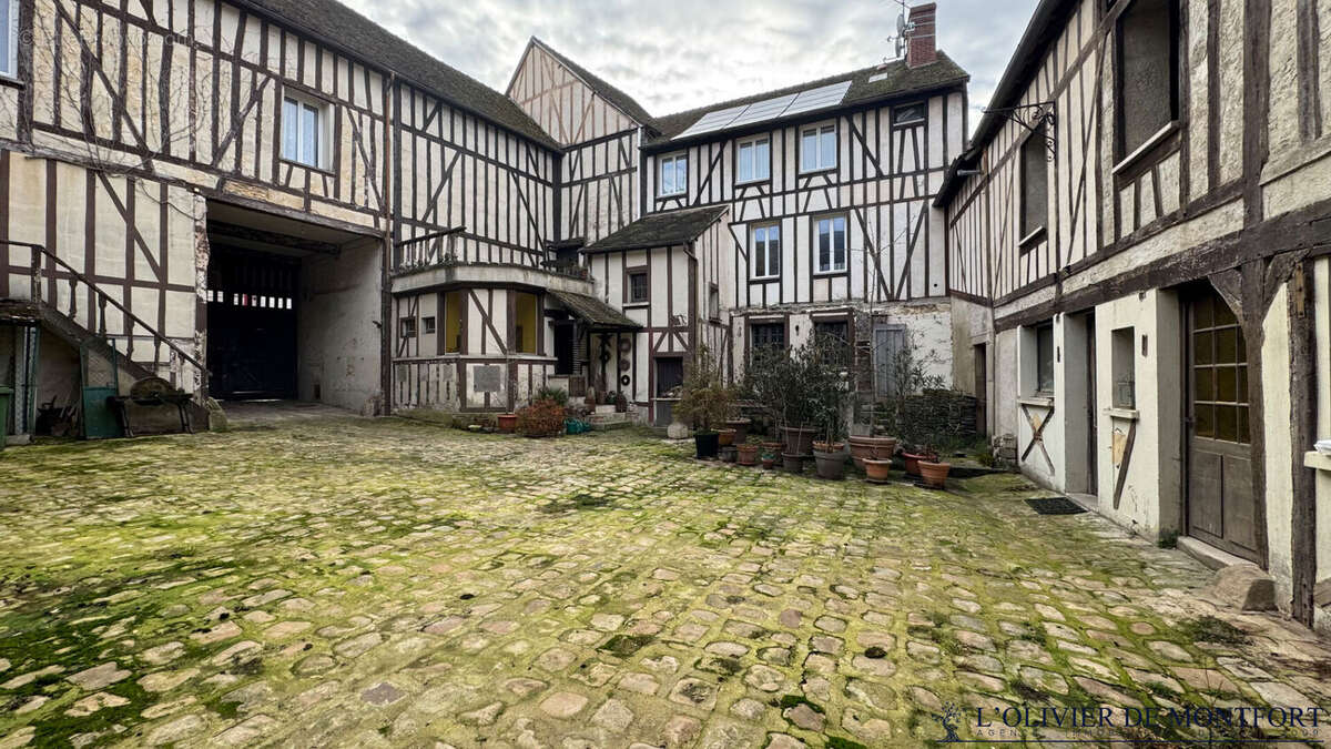 Appartement à HOUDAN