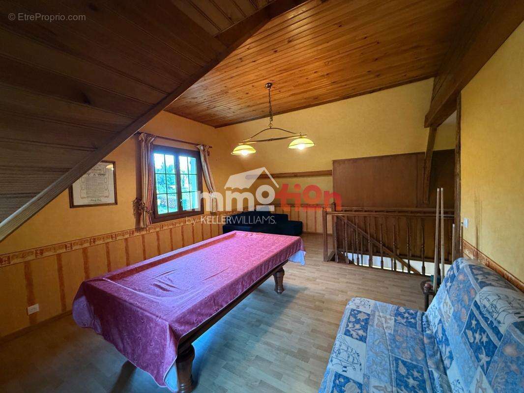 Maison à HUCHENNEVILLE